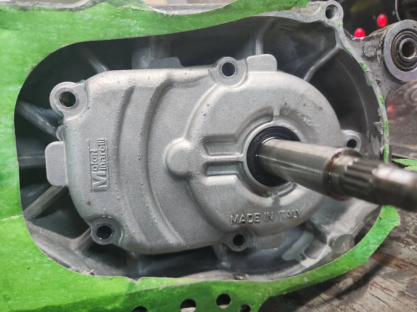 Drive-case and shaft inspection